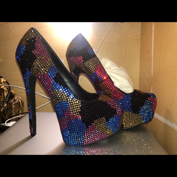 Steve Madden Dyvinal Platform Pump / Size 6.5 - Picture 2 of 7